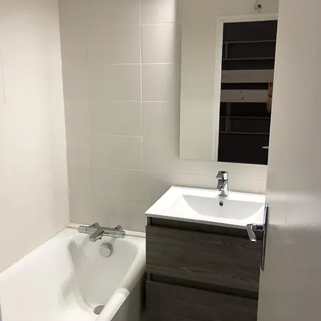 Confortable, 6 Pers, Vue Montagne, Animaux Admis, Draps Fournis - Fr-1-859-36 Lägenhet